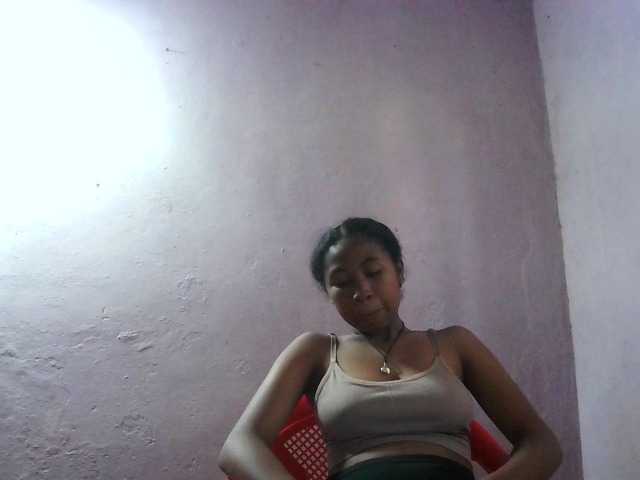 Aisah live cam on BongaCams