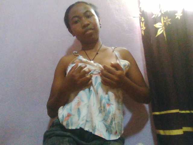 Aisah live cam on BongaCams