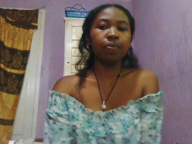 Aisah live cam on BongaCams