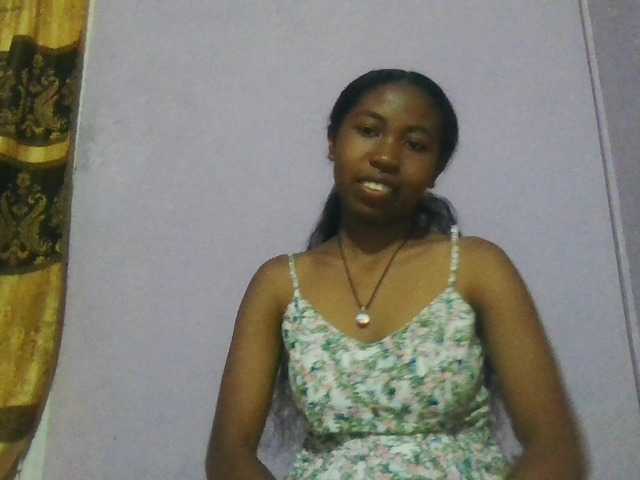 Aisah live cam on BongaCams