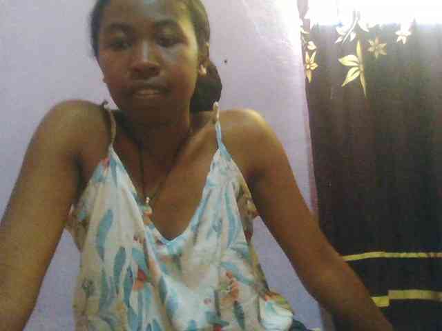 Aisah Live Webcam on BongaCams
