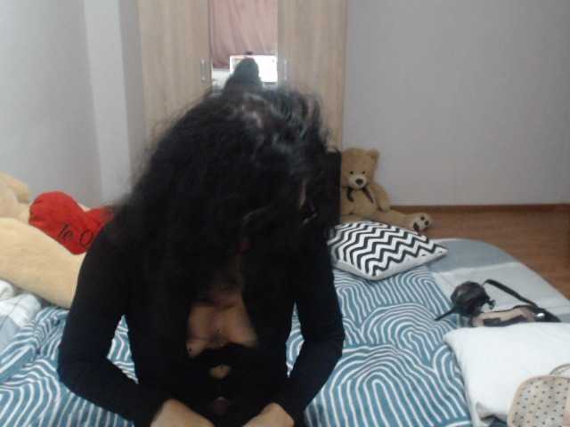 Emmatool live cam on BongaCams