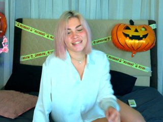 KissMeLola Porn Show