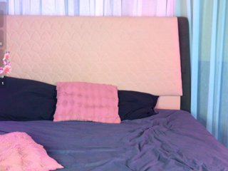 KissMeLola Porn Show
