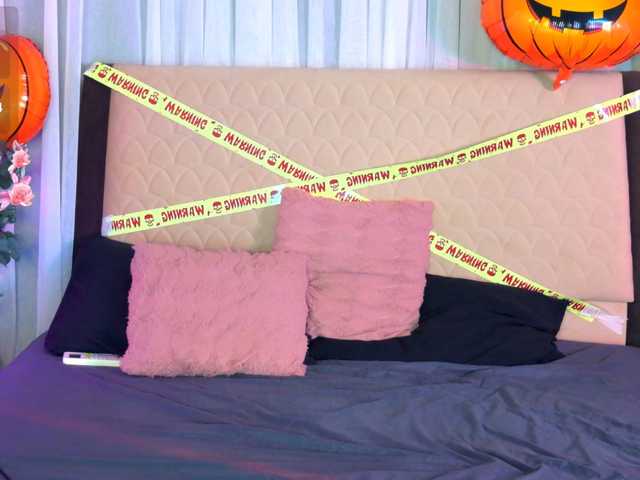 KissMeLola live cam on BongaCams