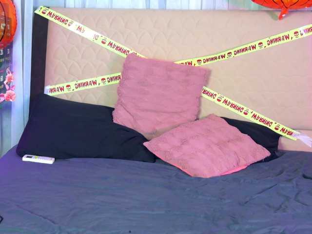 KissMeLola live cam on BongaCams