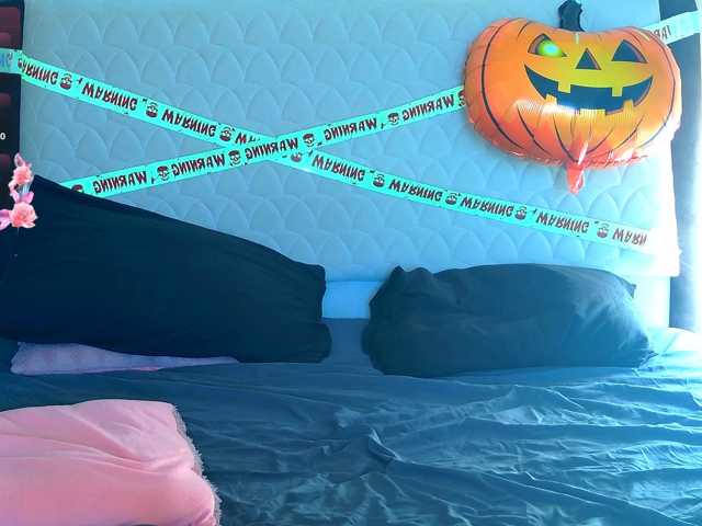 KissMeLola live cam on BongaCams