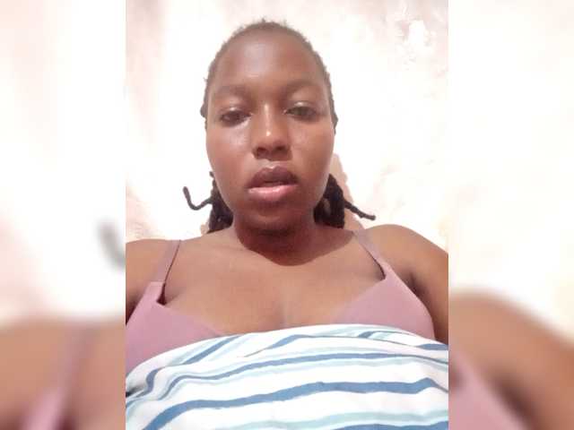 Sexy-Ara live cam on BongaCams