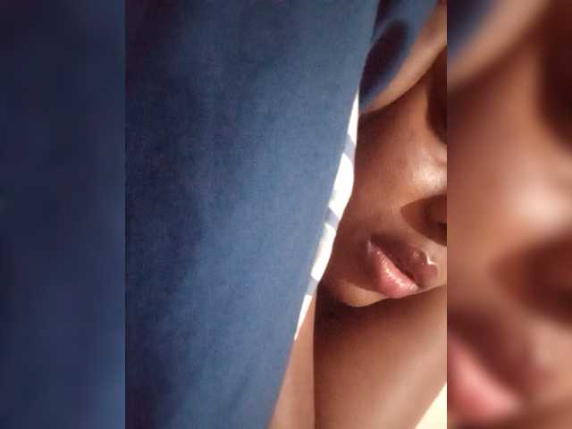Sexy-Ara live cam on BongaCams