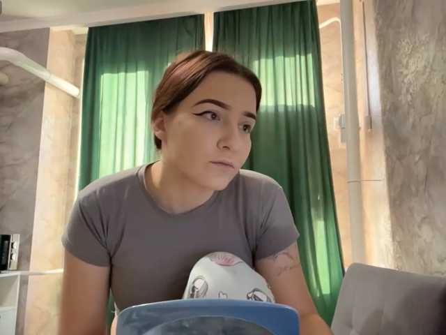 HellenKroes live cam on BongaCams