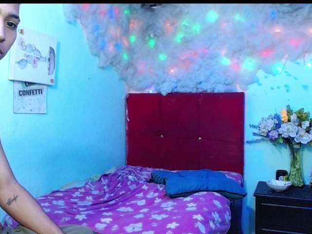 Destroyinggirl live cam on BongaCams