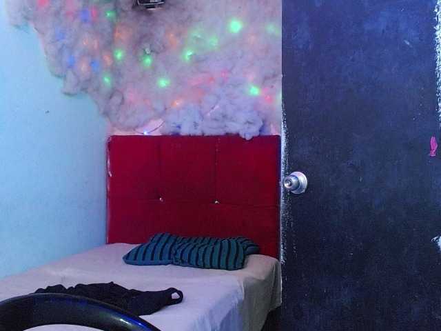 Destroyinggirl live cam