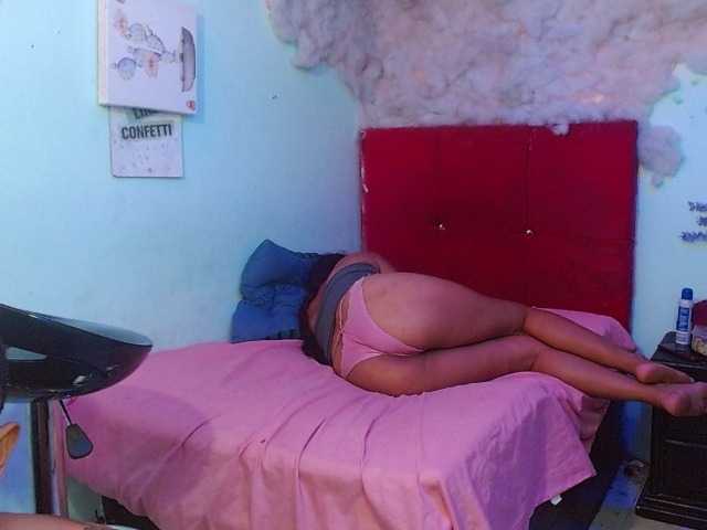 Destroyinggirl live cam on BongaCams