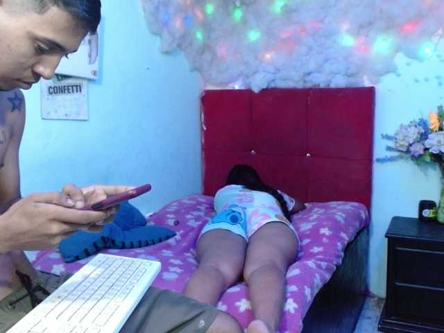 Destroyinggirl live cam preview