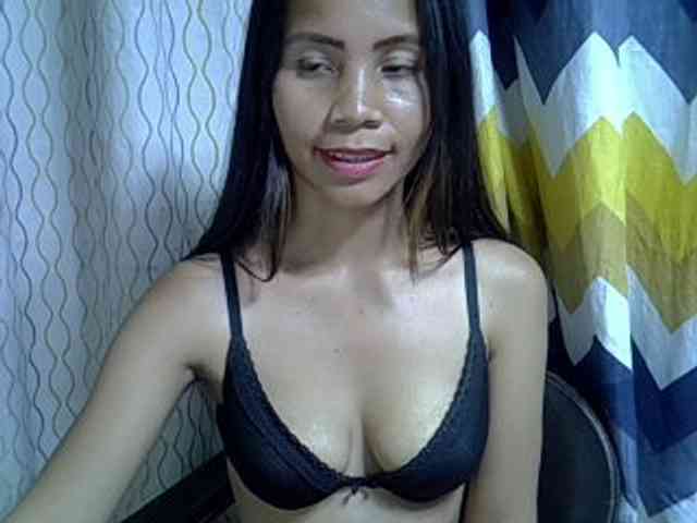 Modèle: Alyssa-Villanueva
