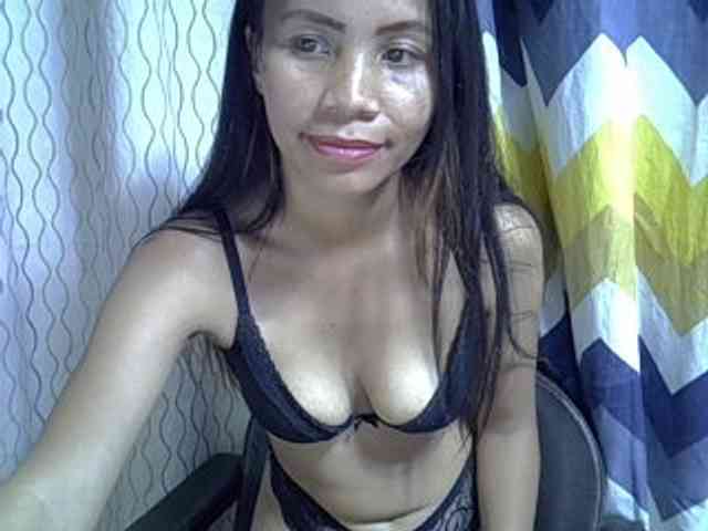 Modèle: Alyssa-Villanueva