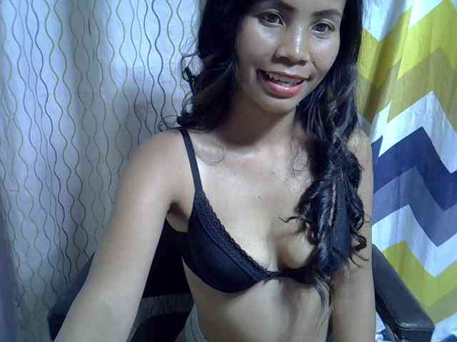 Modèle: Alyssa-Villanueva