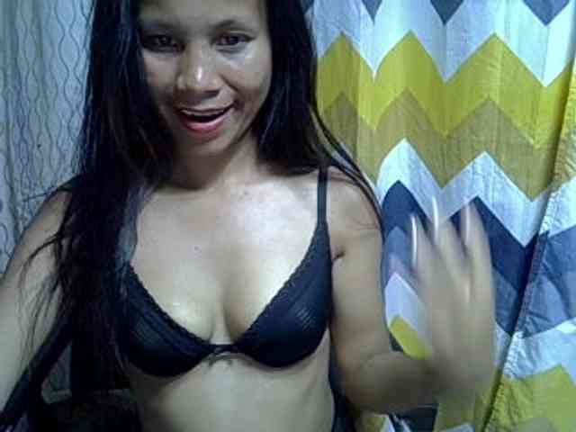 Modèle: Alyssa-Villanueva