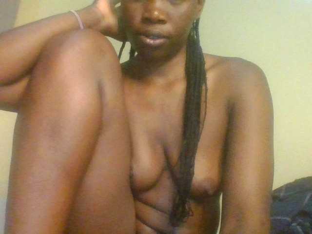 Sweetass-tightpussy live cam on BongaCams