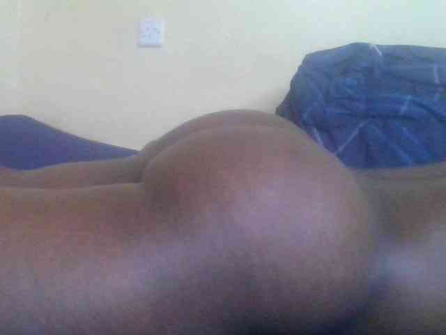 Sweetass-tightpussy webcam