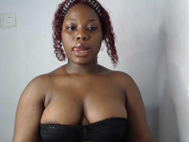 Sexy-sheally live cam on BongaCams