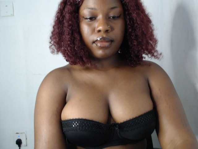 Sexy-sheally live cam on BongaCams