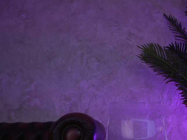 Lolajunee live cam on BongaCams