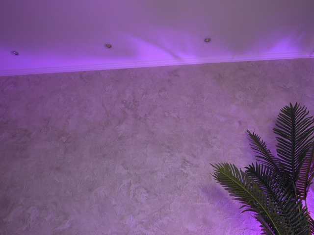 Lolajunee live cam on BongaCams