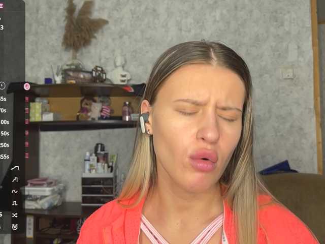 AmeliaMichelini live cam on BongaCams