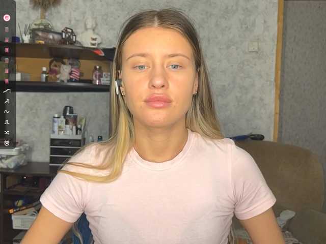 AmeliaMichelini live cam on BongaCams