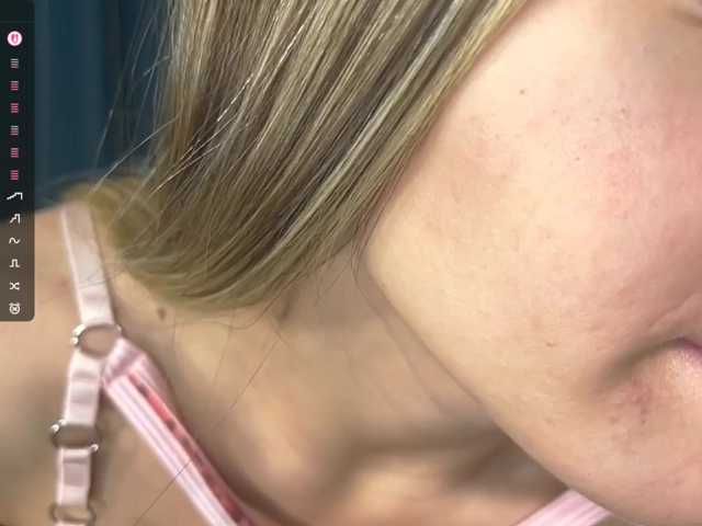 AmeliaMichelini live cam on BongaCams