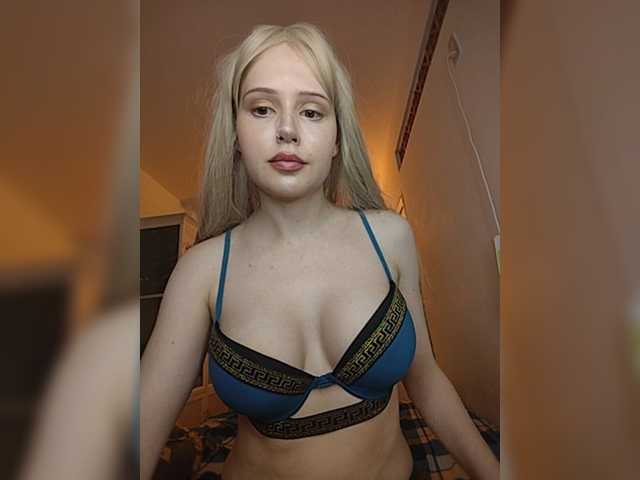 EvaGoddess live cam on BongaCams