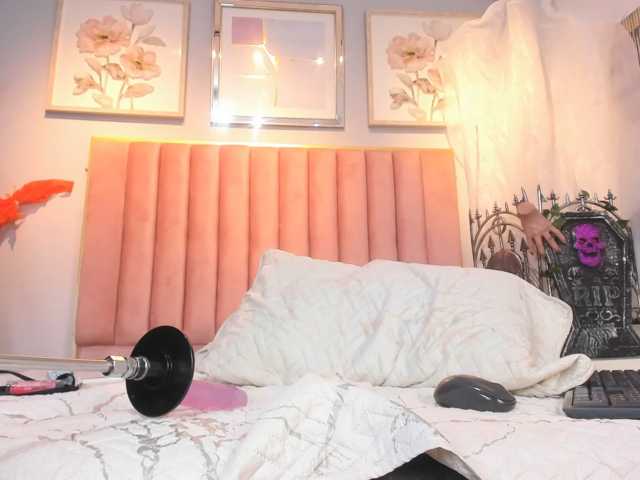 MiaBunny live cam on BongaCams
