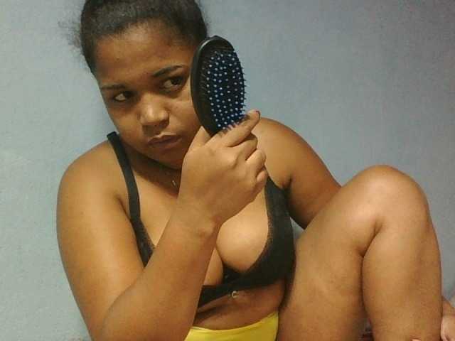 MICKY21 live cam on BongaCams