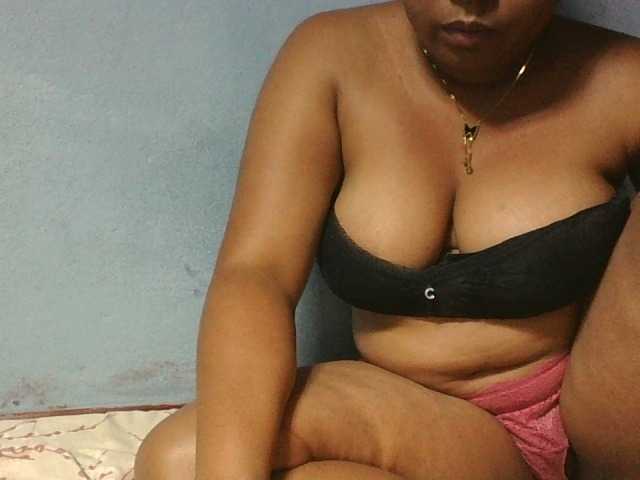 MICKY21 live cam on BongaCams
