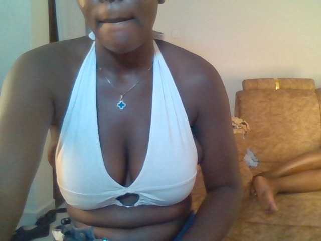 Mochahoneybae live cam on BongaCams