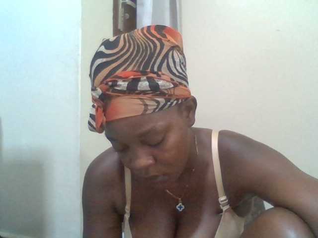 Mochahoneybae live cam on BongaCams