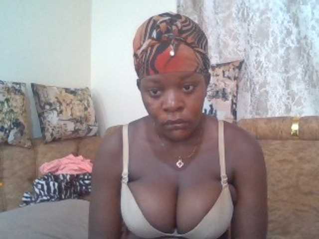 Mochahoneybae live cam on BongaCams