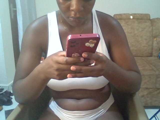 Mochahoneybae live cam on BongaCams