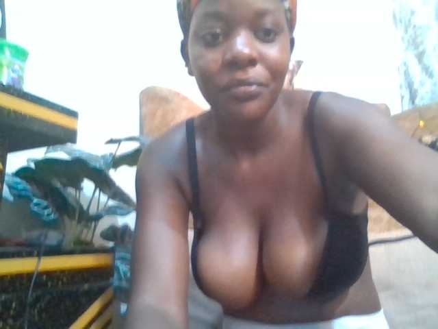 Mochahoneybae live cam on BongaCams