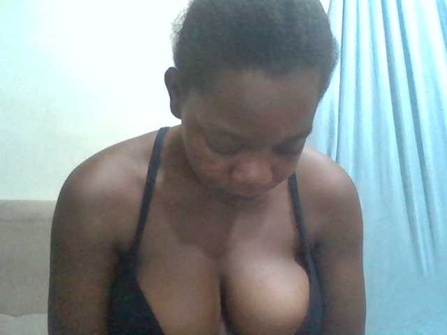 Mochahoneybae live cam on BongaCams