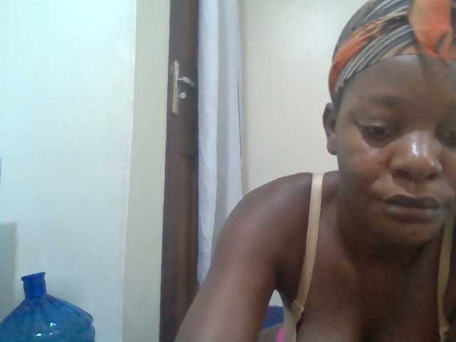 Mochahoneybae live cam on BongaCams