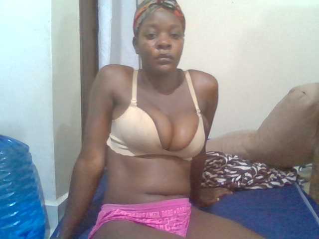 Mochahoneybae live cam on BongaCams