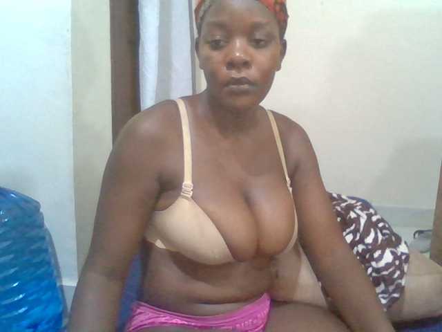 Mochahoneybae live cam on BongaCams