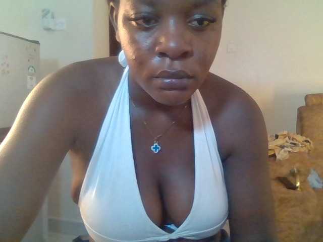 Mochahoneybae live cam on BongaCams
