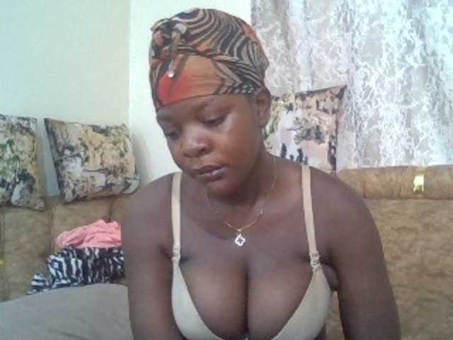 Mochahoneybae live cam on BongaCams
