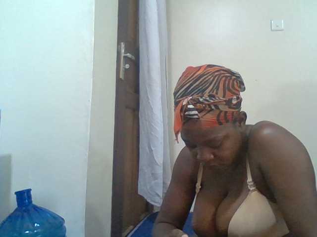Mochahoneybae live cam on BongaCams