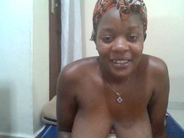Mochahoneybae live cam on BongaCams