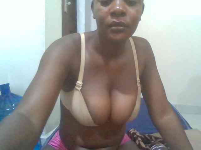 Model: Mochahoneybae