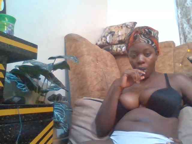 mochahoneybae's live room